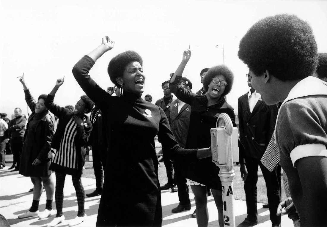 Движение чернокожих. Черные пантеры 1968. Черные пантеры США 1968. 1960 Движение афроамериканцев в США. Движение черные пантеры в США.